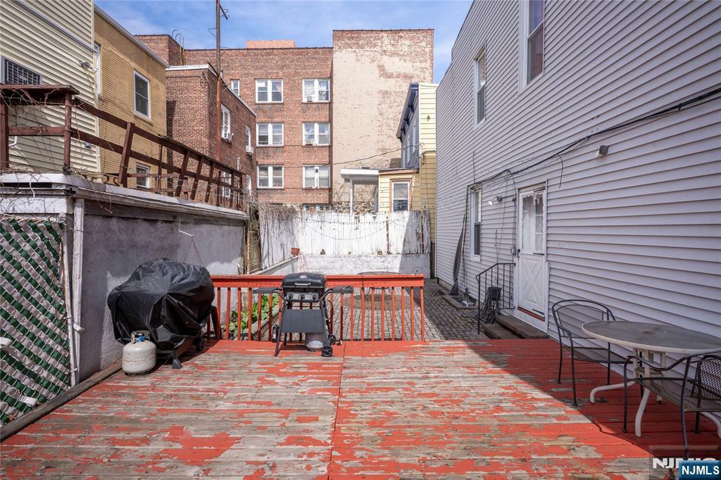 Property Photo:  1408 5th Street  NJ 07047 