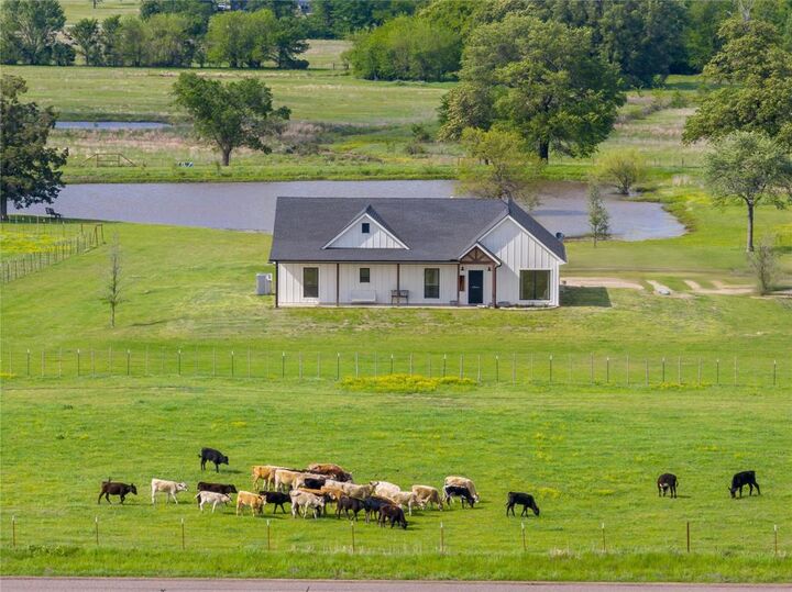 Property Photo: 633 County Road 44550 TX 75462