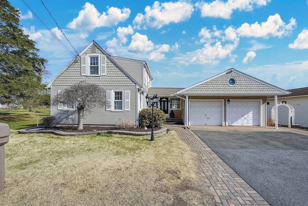 Property Photo:  116 Congamond Rd  MA 01077 