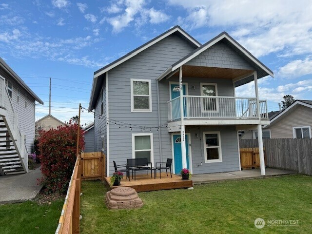 Property Photo:  2424  Orleans Street  WA 98229 