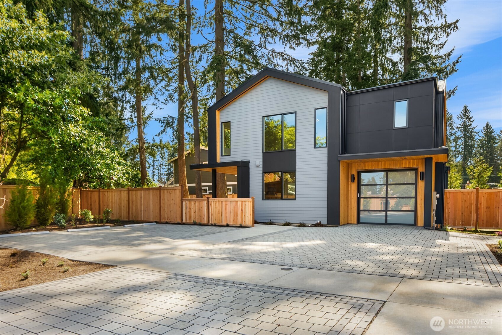 12249 NE 66th Street  Kirkland WA 98033 photo