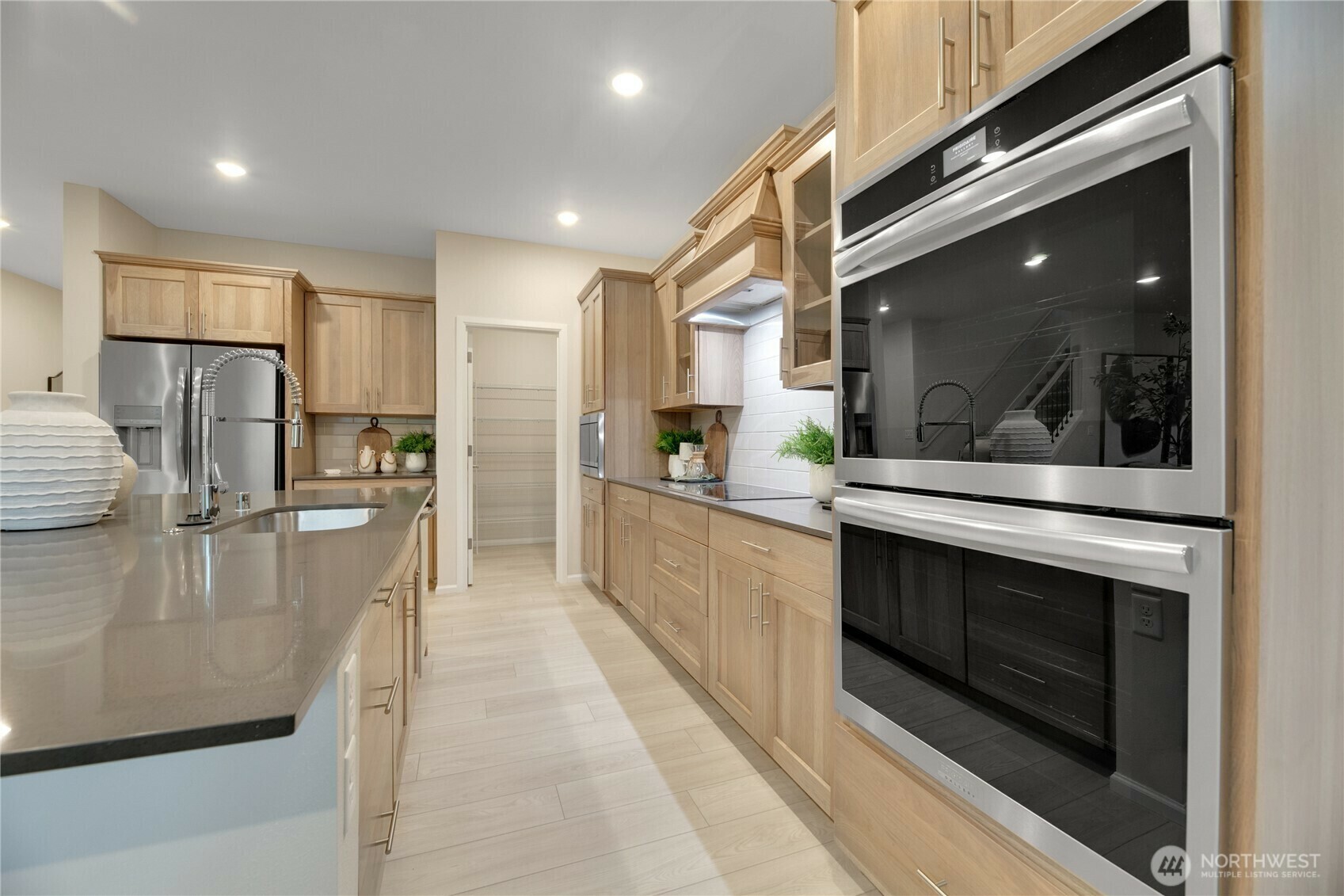 Property Photo: 13627 60th Avenue W WA 98026