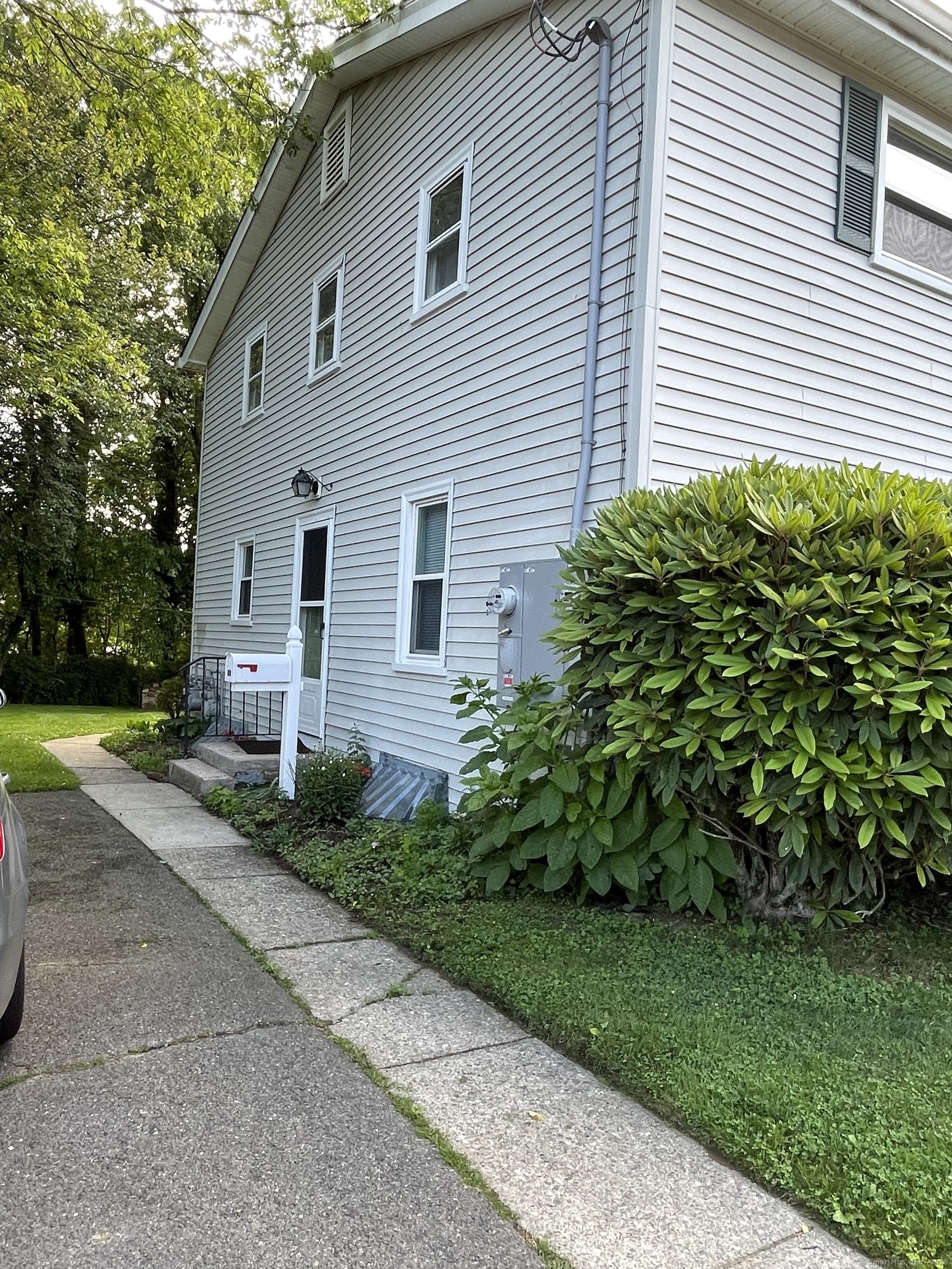 Property Photo: 19 Bloomfield Drive CT 06825