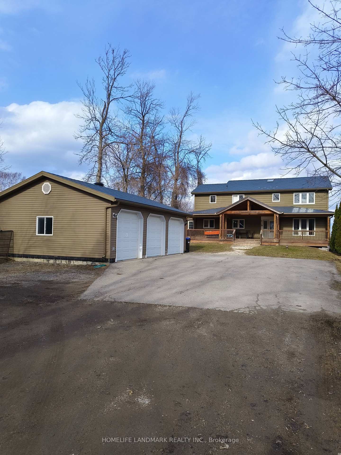 Property Photo: 155 Lakeshore Boulevard ON L0L 1R0