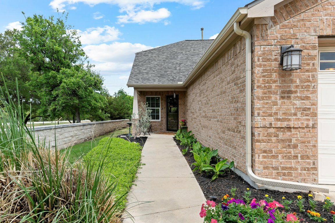 Property Photo: 308 Hobby Street TX 78633