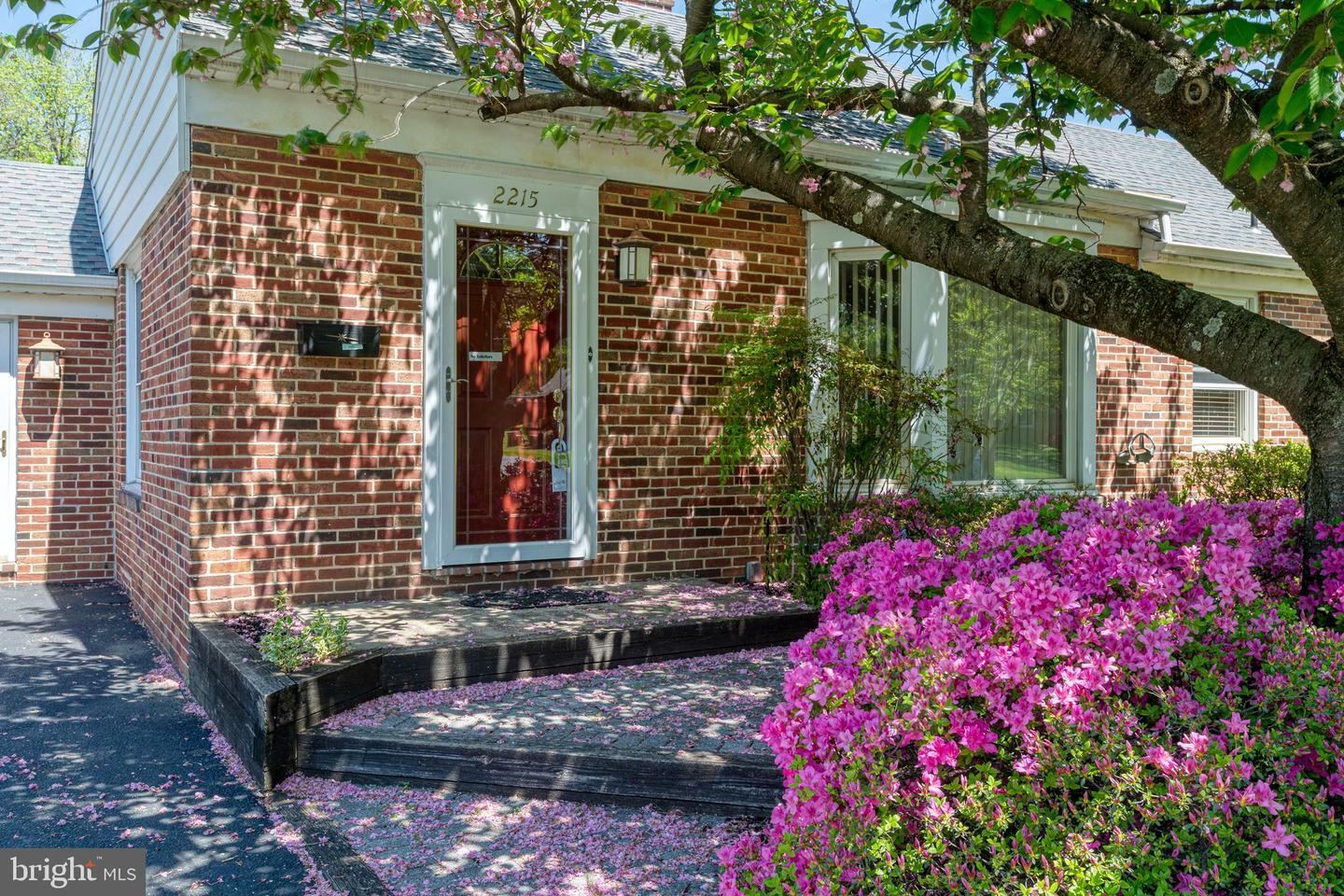 Property Photo: 2215 Dixie Drive PA 17402