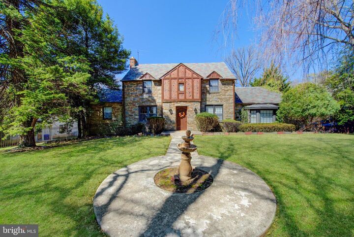 Property Photo:  3425 W School House Lane 29  PA 19129 