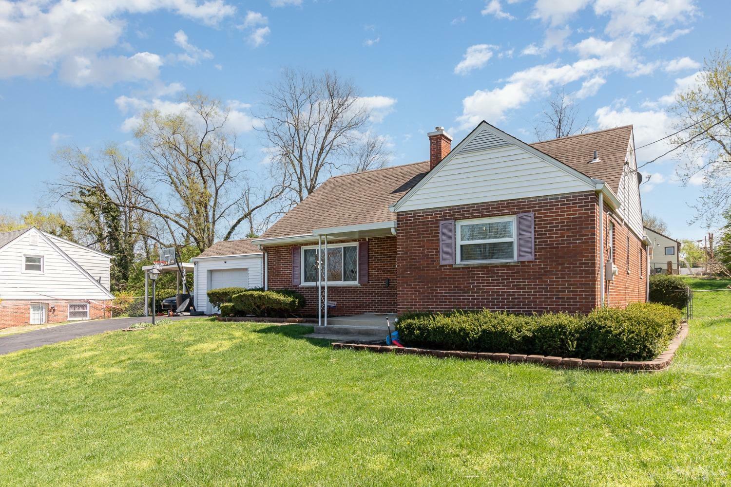 Property Photo: 230 Ohio Circle OH 45215