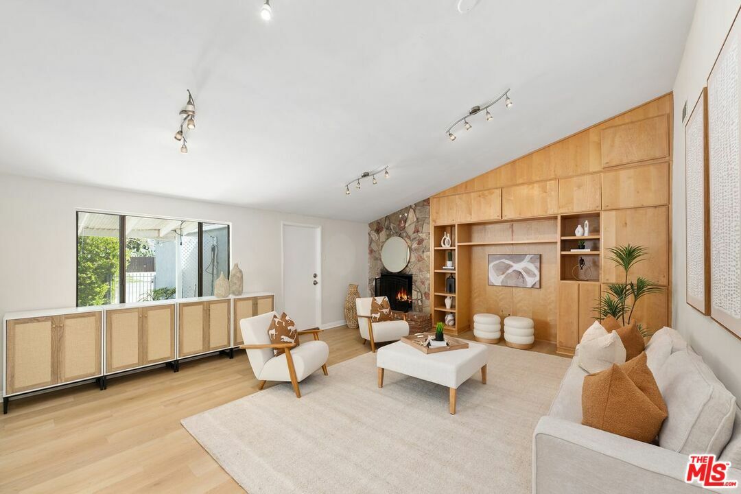 2439 Louella Ave  Venice CA 90291 photo