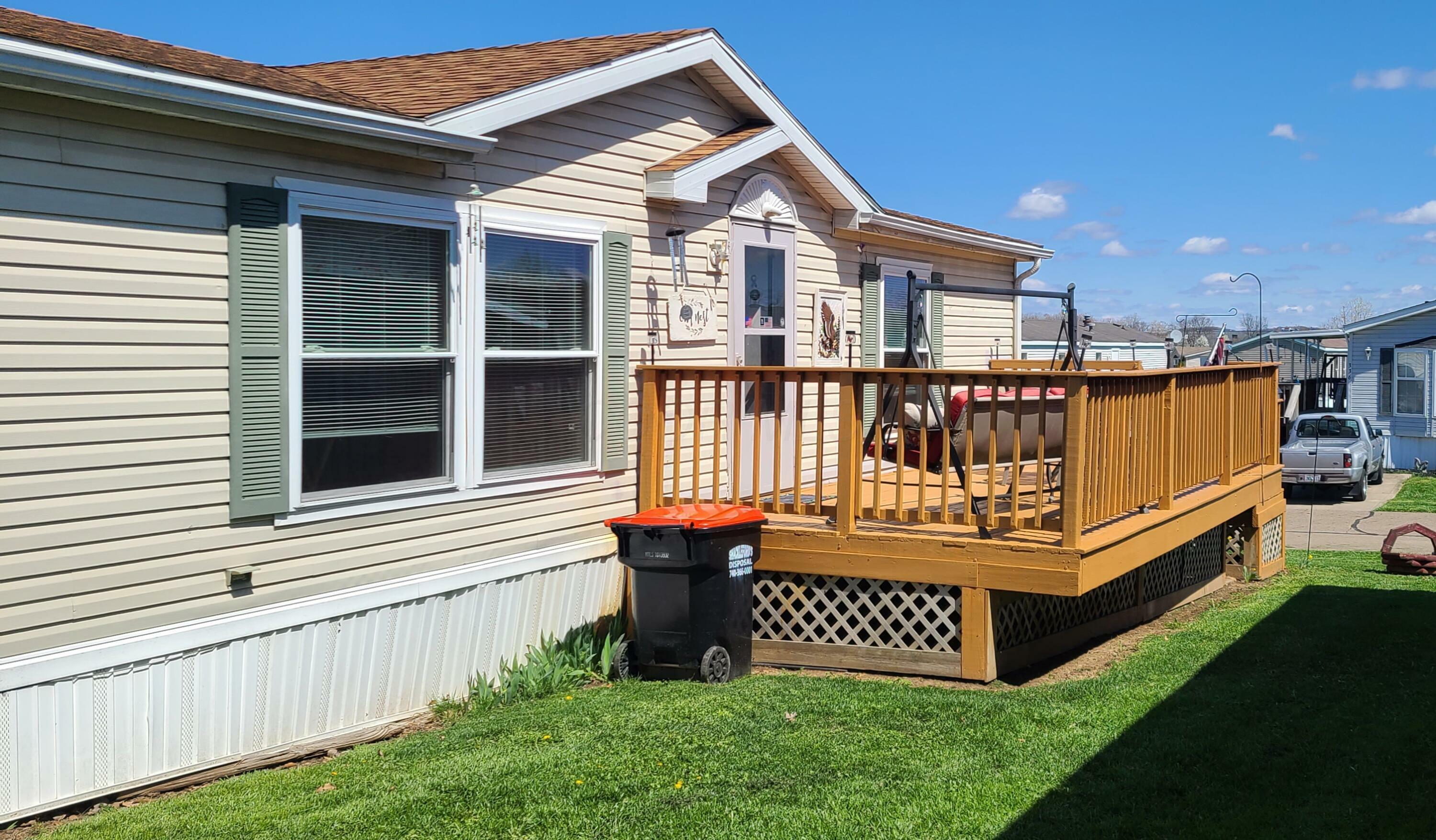 Property Photo:  1100 Thornwood Drive  OH 43056 