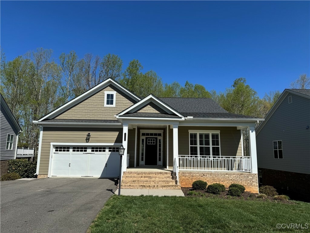 Property Photo: 12134 Branch Overlook Drive VA 23103
