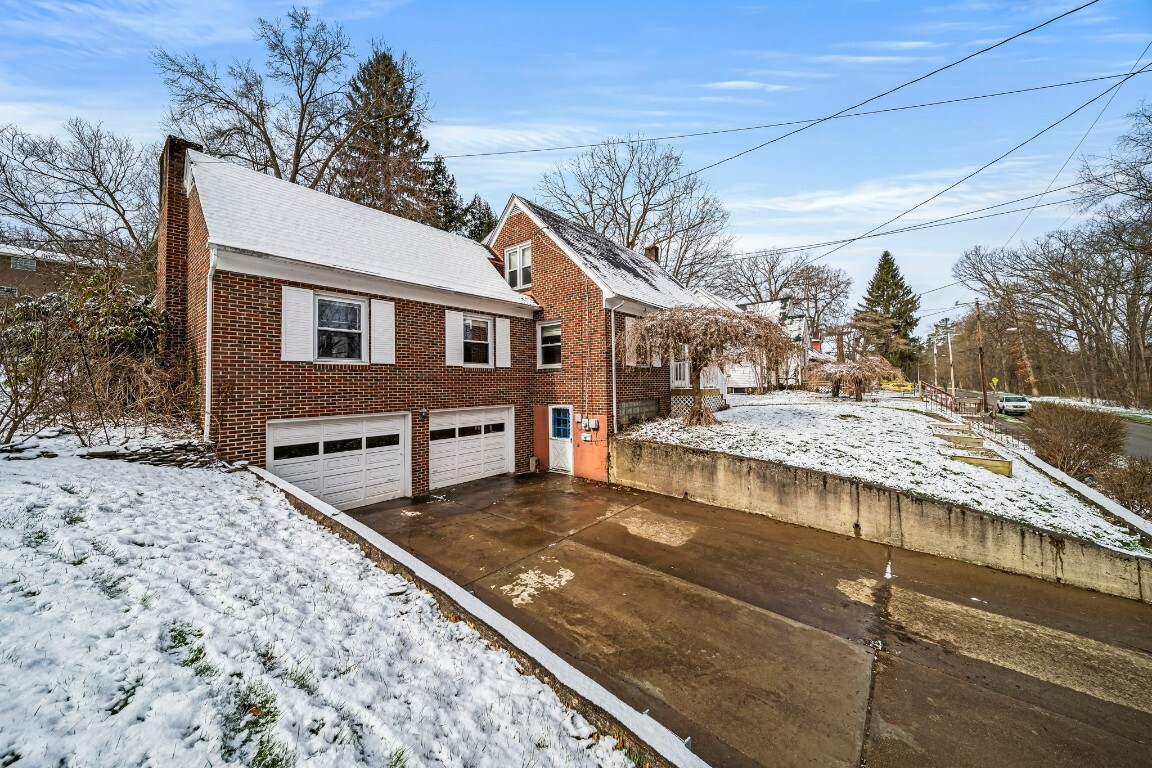 Property Photo: 700 Walnut Street PA 16335