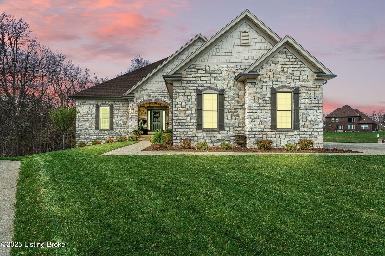 Property Photo:  11722 Blade Way  KY 40291 