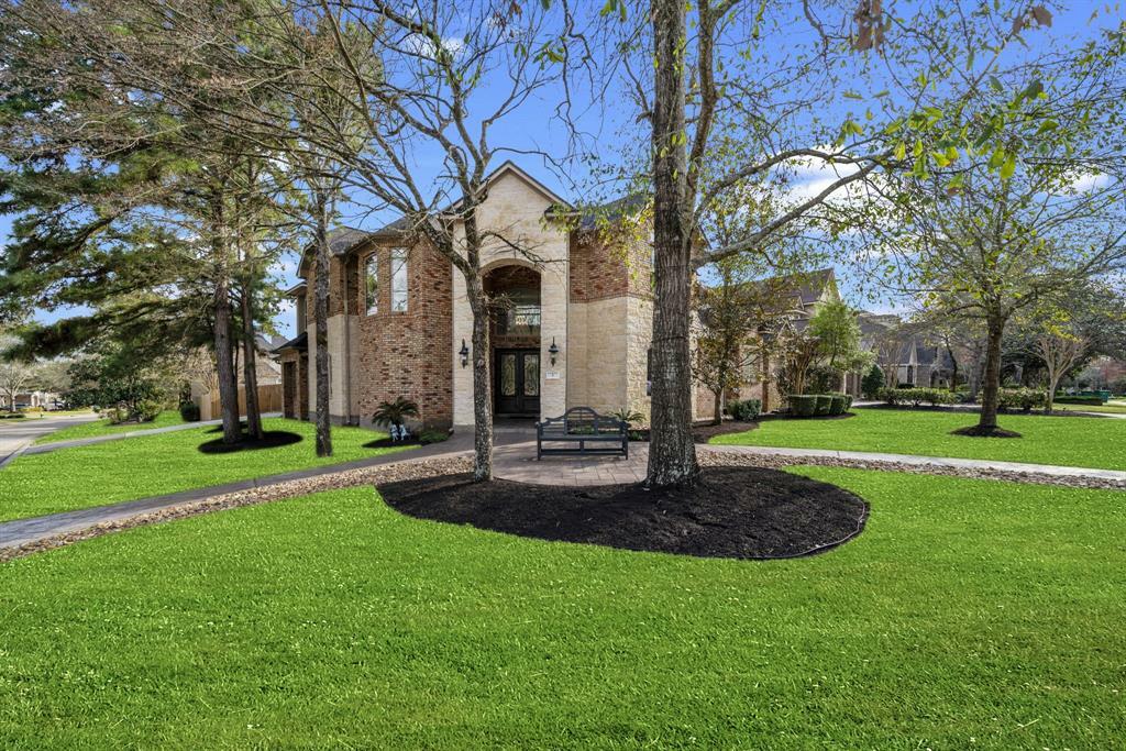 Property Photo: 3 Amulet Oaks Place TX 77382