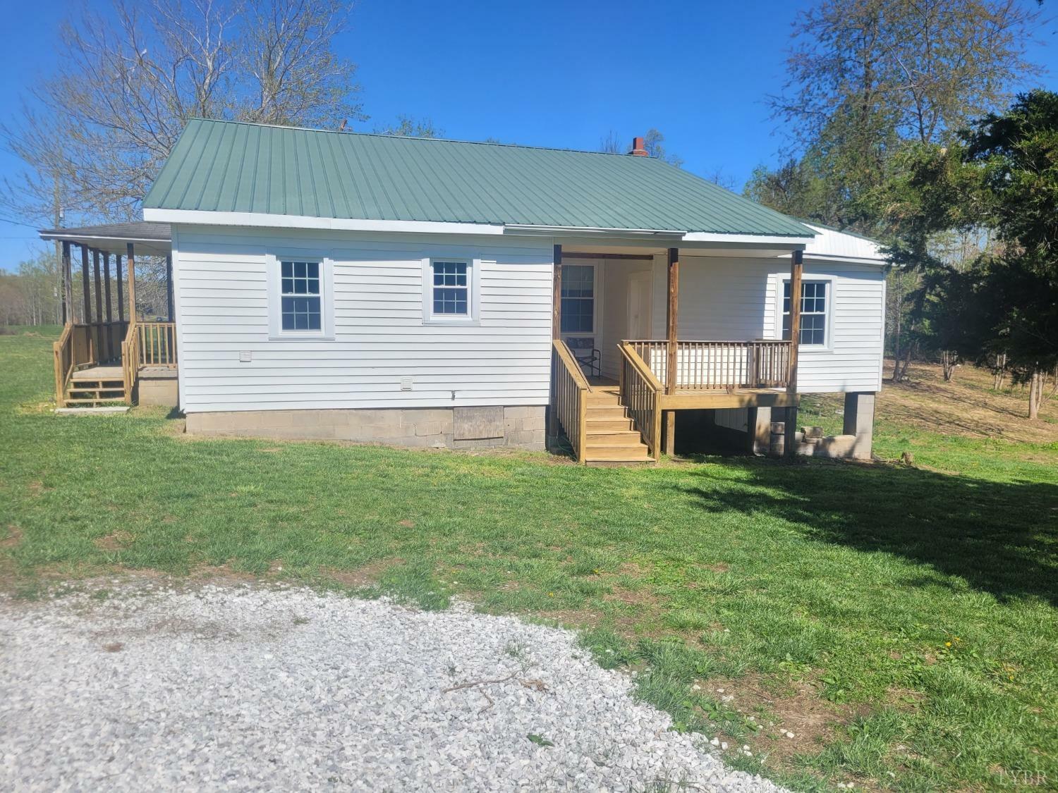 Property Photo: 15939 Richmond Highway VA 23958