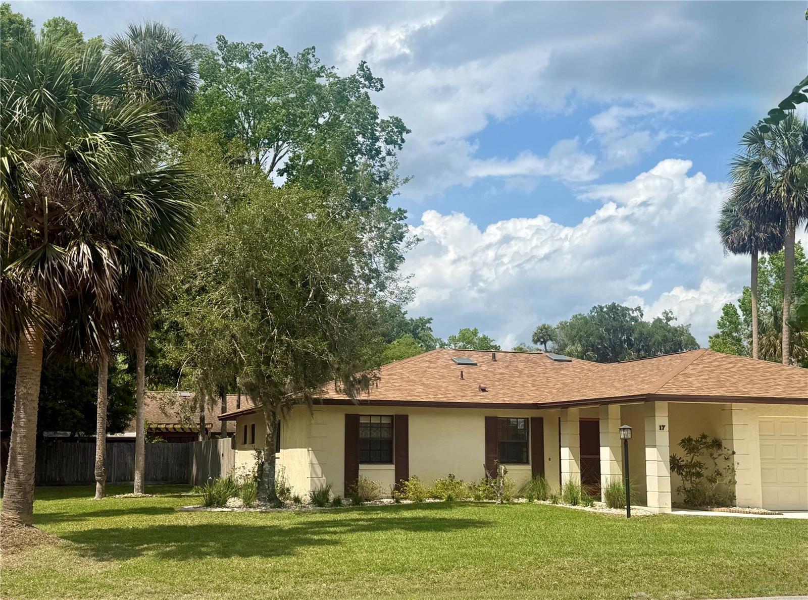 Property Photo: 17 Blakeshire Place FL 32137