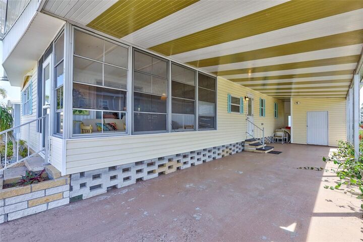 Property Photo: 5619 Bayshore Road 211 FL 34221