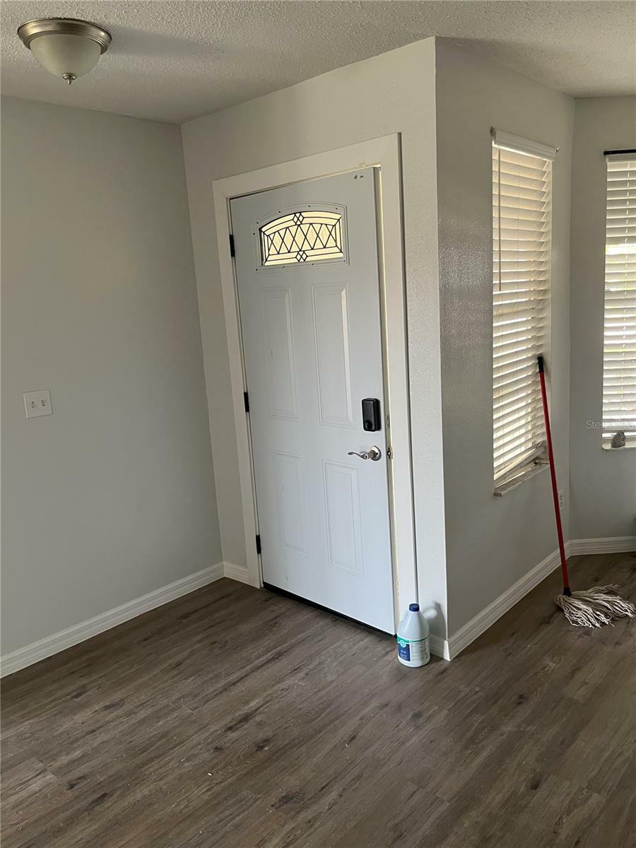 Property Photo: 752 Harland Court FL 34758
