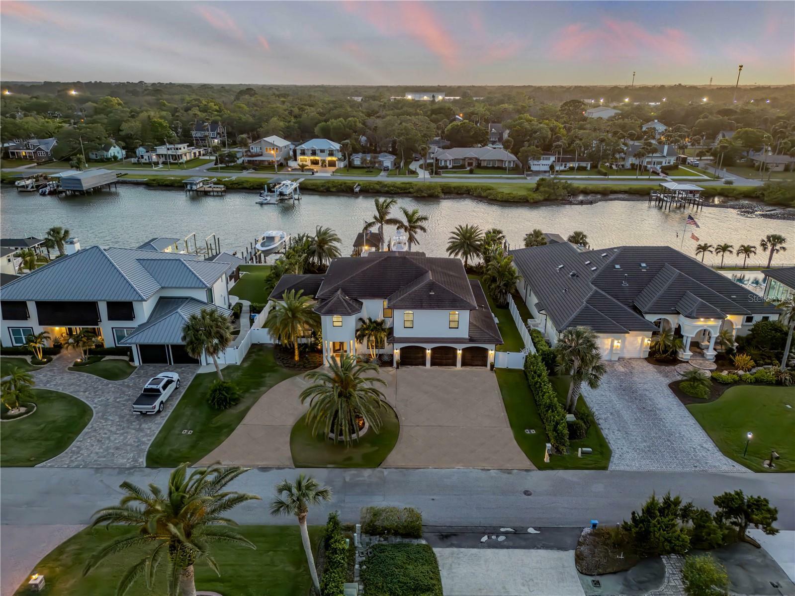 Property Photo: 1212 Commodore Drive FL 32168