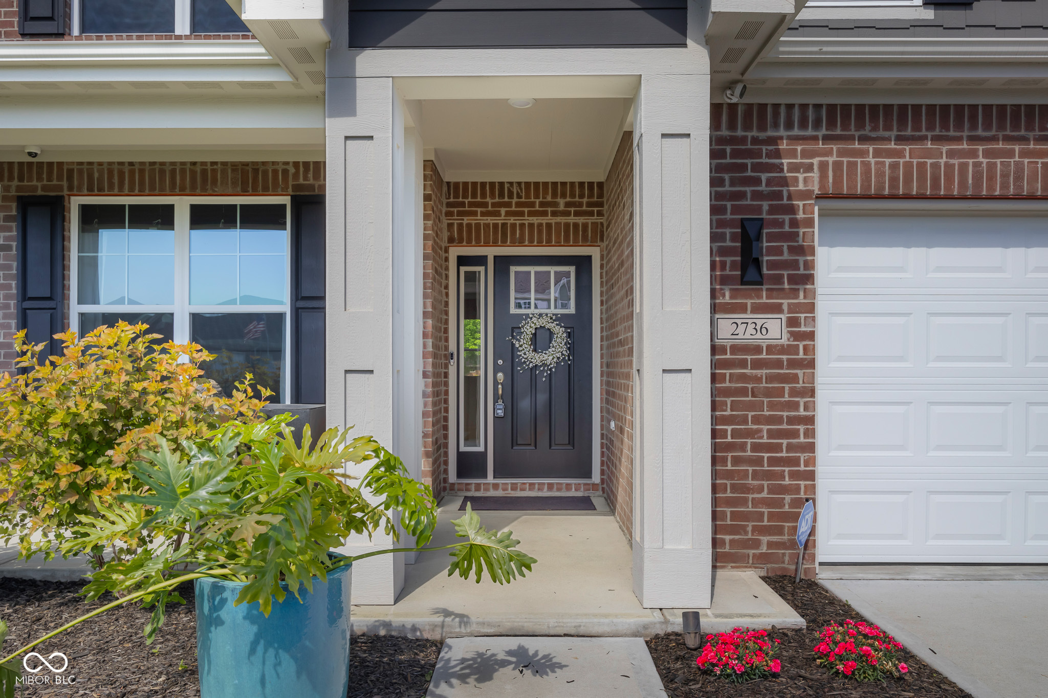 2736 Victory Drive  Columbus IN 47203 photo