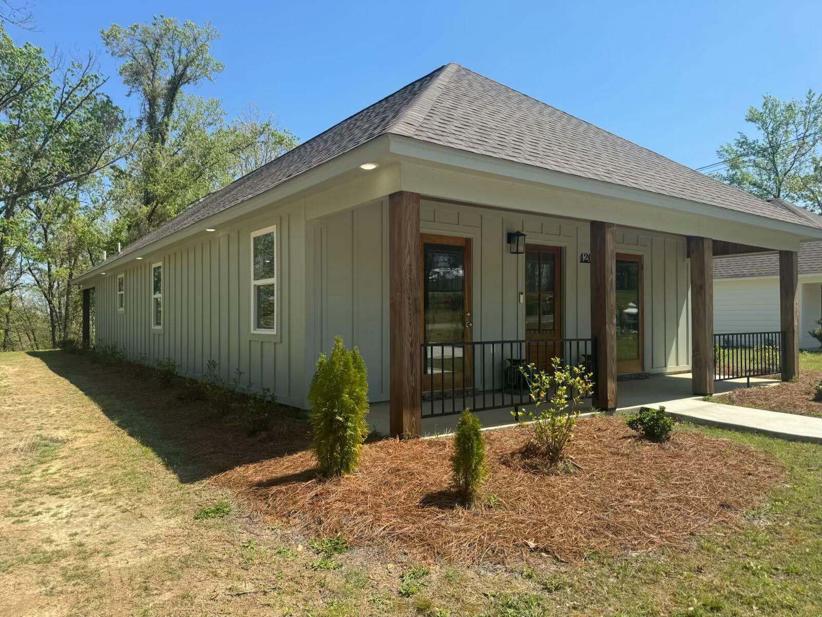 Property Photo: 420 Road 1282 MS 38804