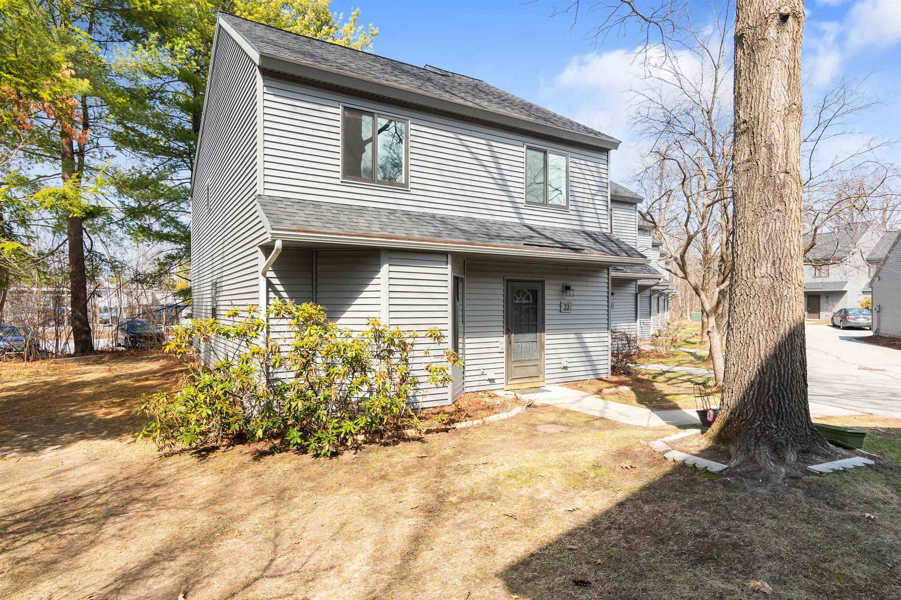 22 Chelsea Circle  South Burlington VT 05403-7260 photo