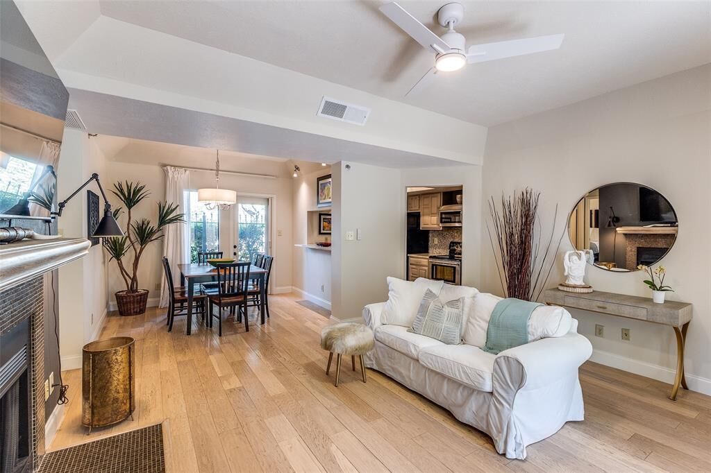 Property Photo: 3105 San Jacinto Street 101 TX 75204