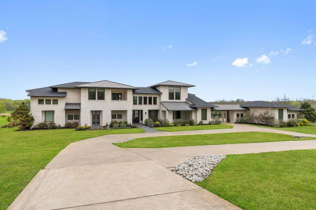 Property Photo: 327 Barnes Bridge Road TX 75182