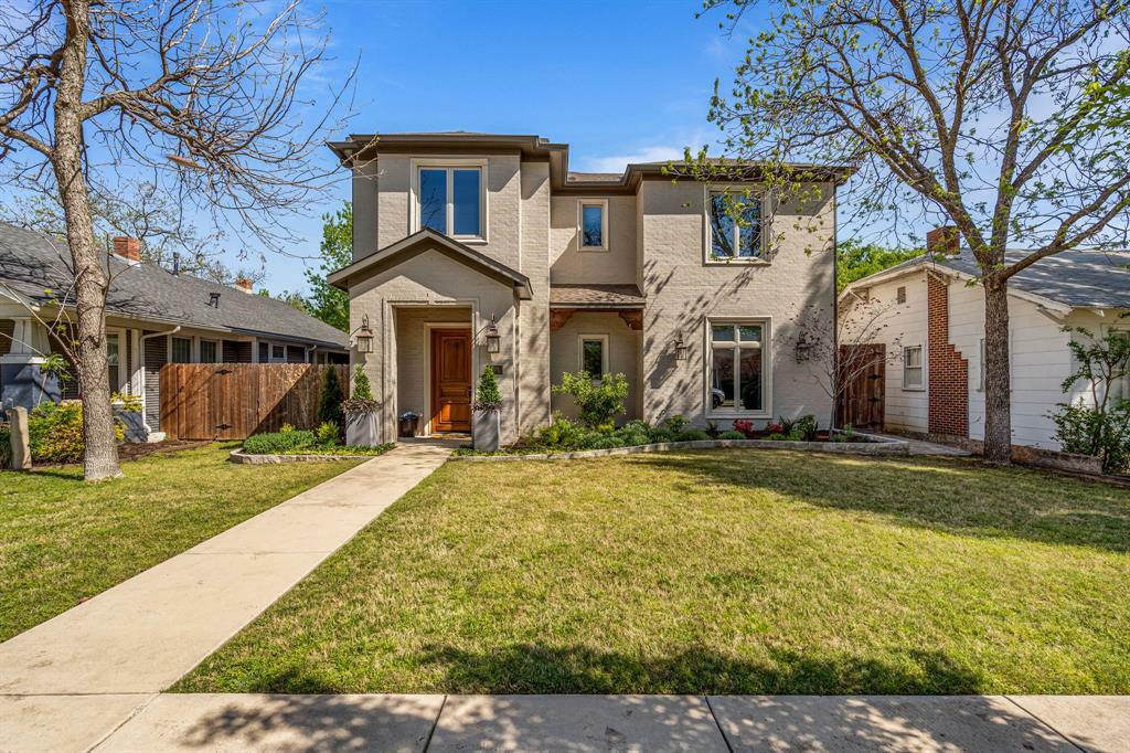 Property Photo: 3920 Clarke Avenue TX 76107