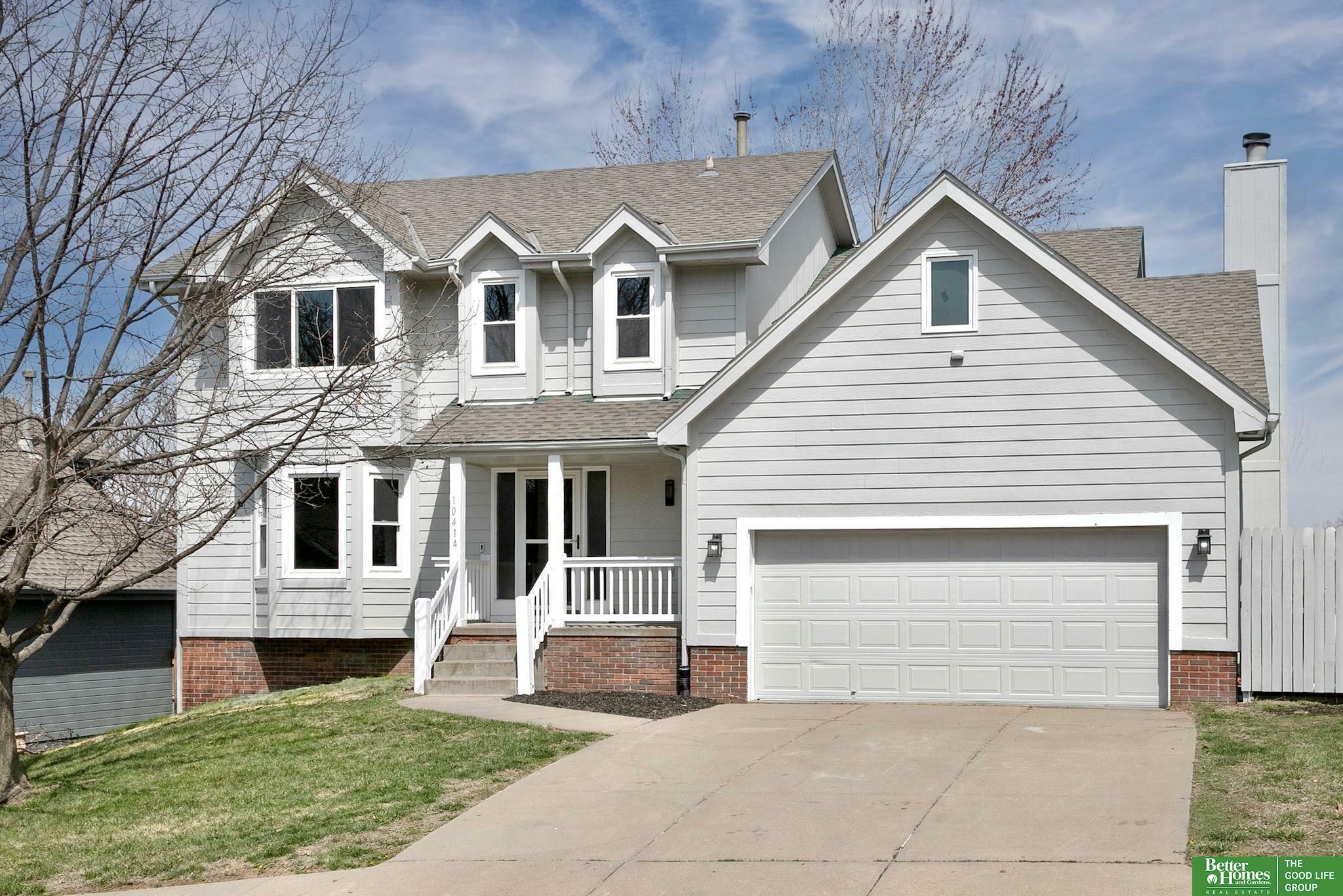 Property Photo: 10414 Newport Avenue NE 68122