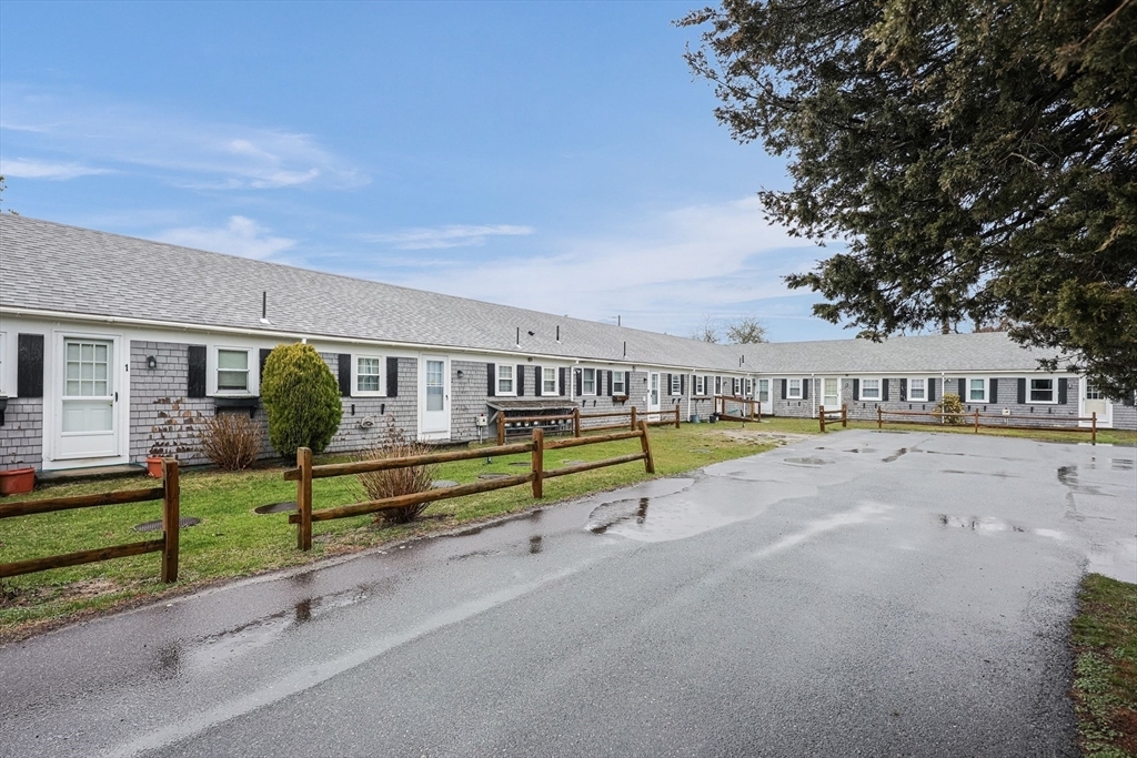 Property Photo:  191 Sea Street 3 Aka 2C  MA 02639 