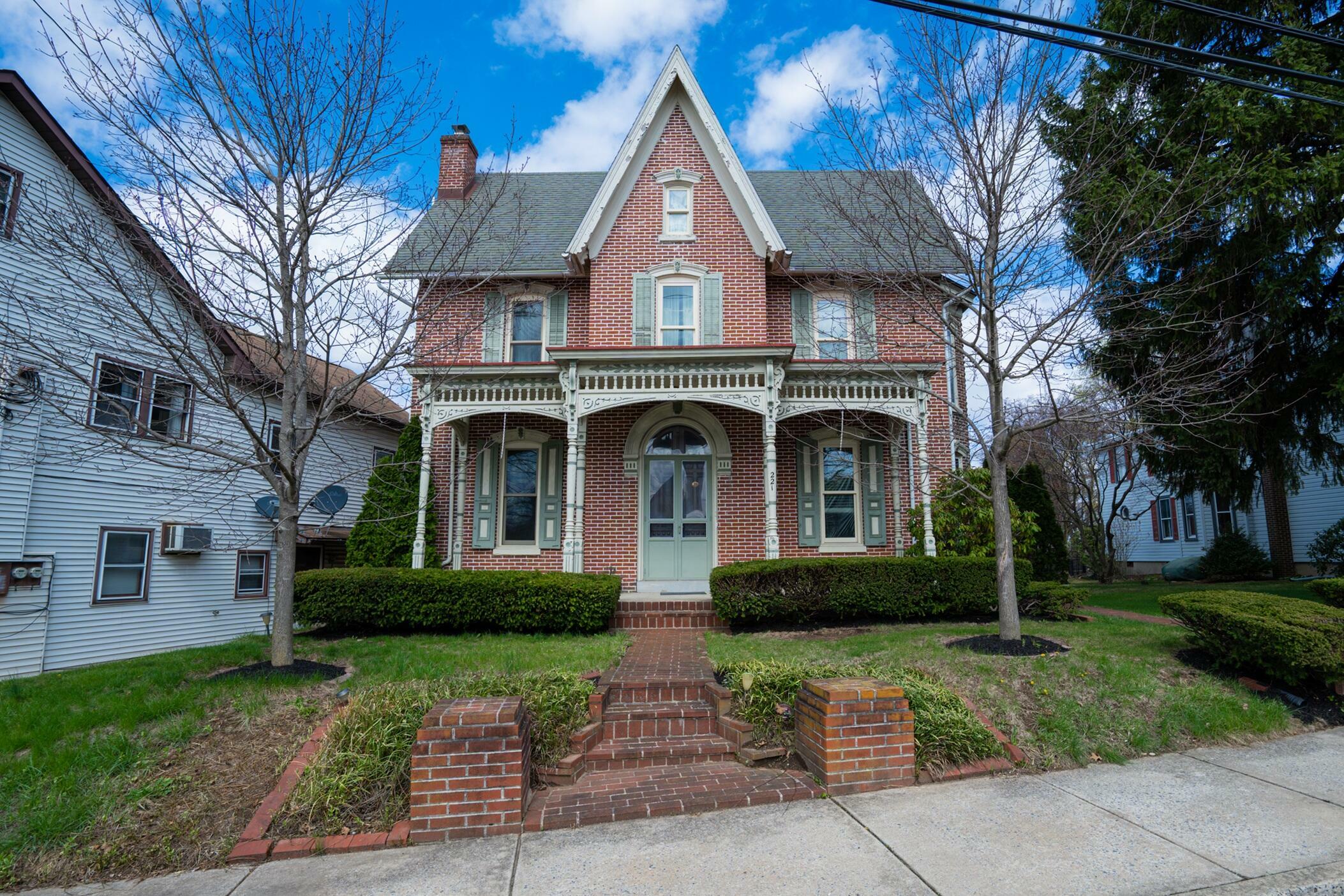 Property Photo: 221 Franklin Street PA 18011
