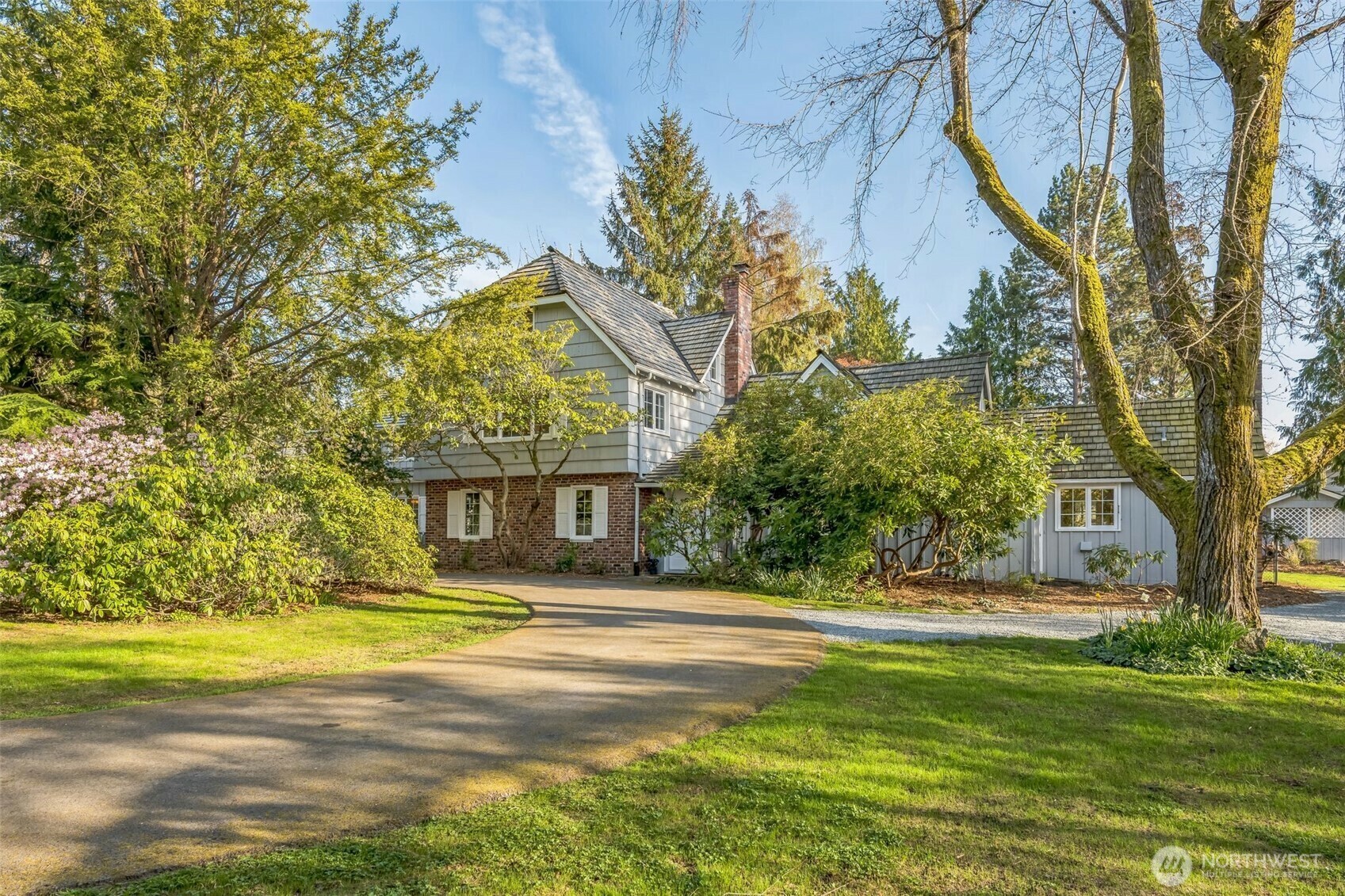 Property Photo: 17451 4th Avenue SW WA 98166