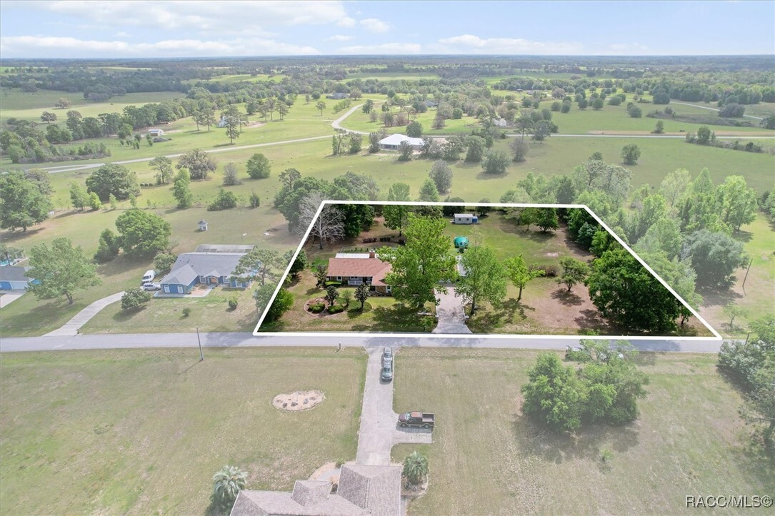 Property Photo:  8921 S Thoroughbred Point  FL 34452 