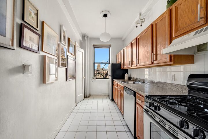 Property Photo: 535 W 110th Street 11B NY 10025