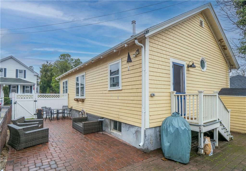 Property Photo: 4 Findlay Place RI 02840