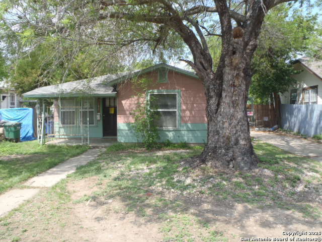 Property Photo: 335 Hot Wells TX 78223