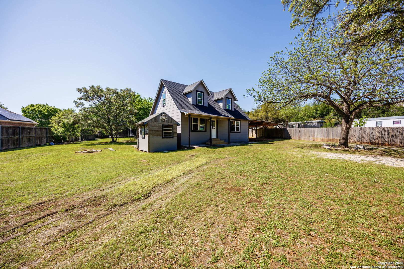 Property Photo: 21835 Stonewall TX 78256