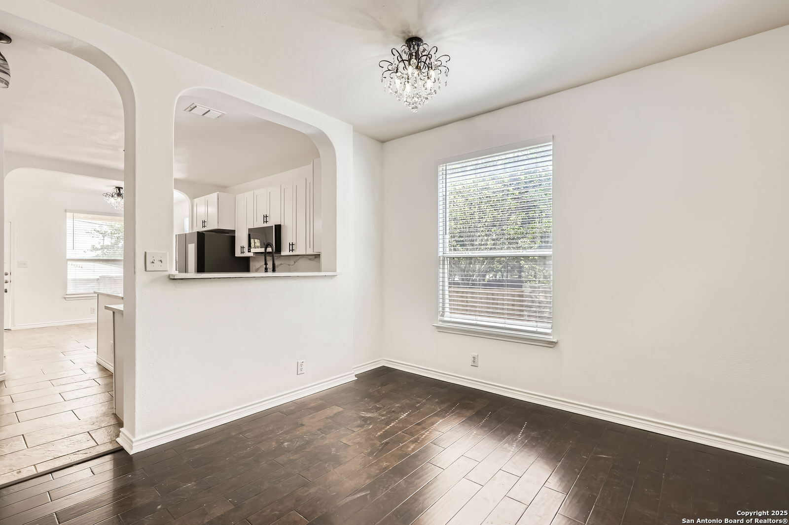 Property Photo: 5502 Arcadia Park TX 78247