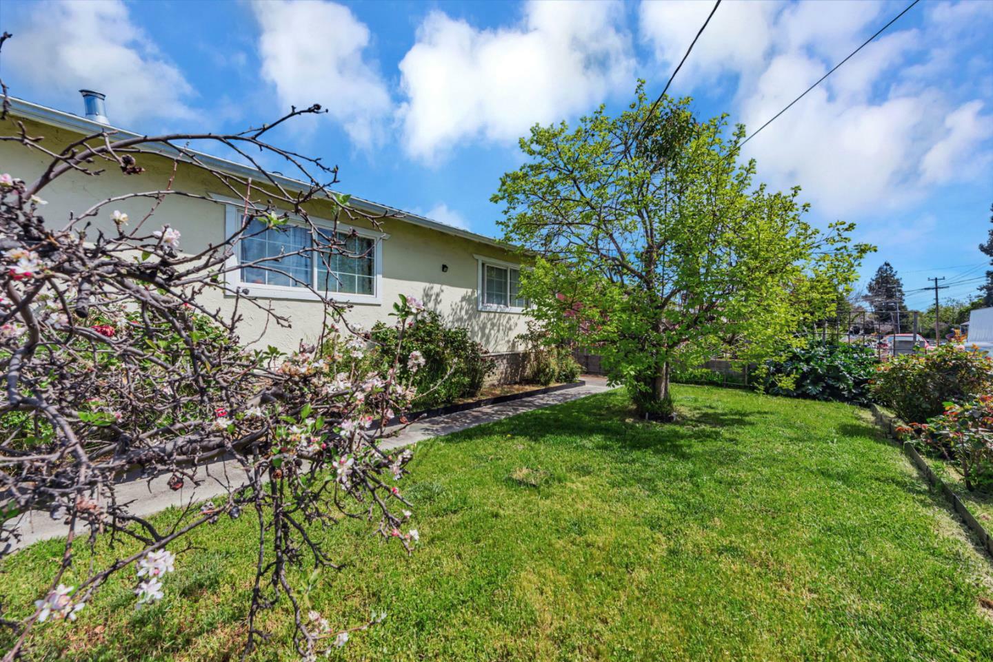 Property Photo: 28030 East 10th Street CA 94544