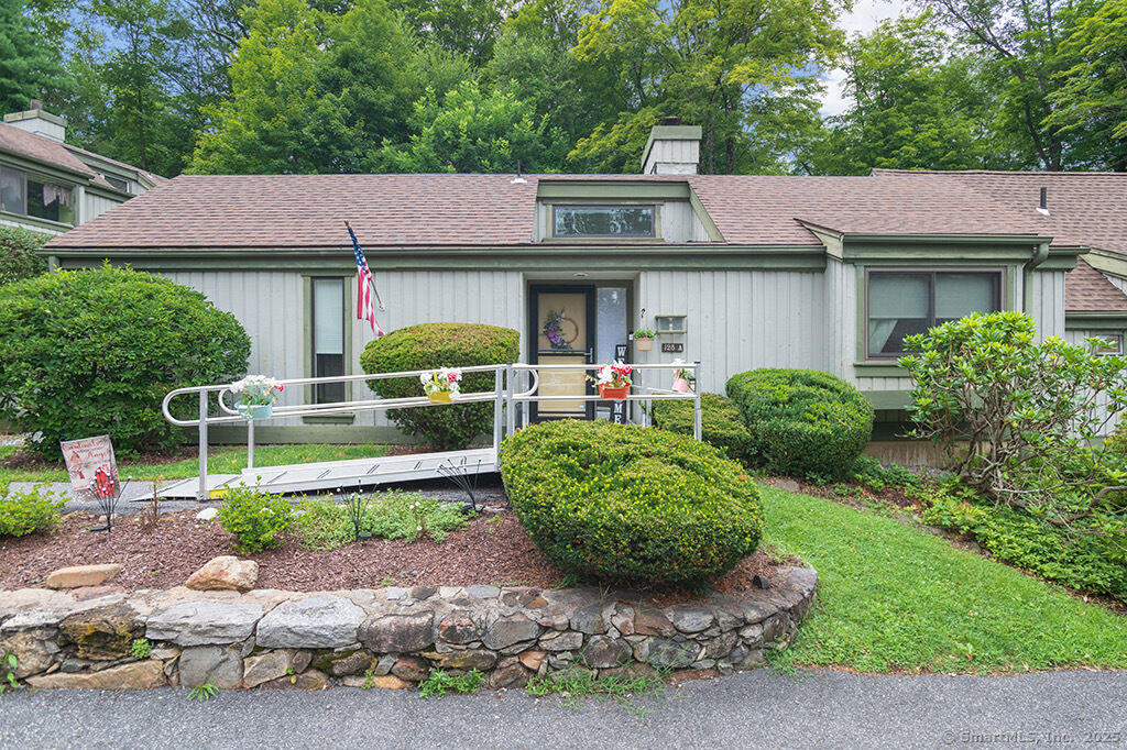 Property Photo:  128 Heritage Village A  CT 06488 