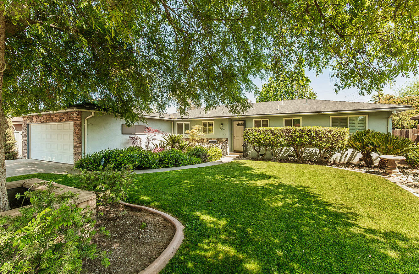Property Photo: 720 I Street CA 93648