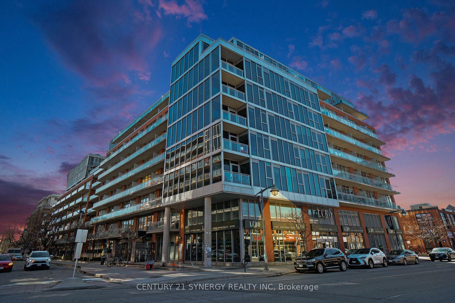 Property Photo: 340 McLeod Street 633 ON K2P 1A4