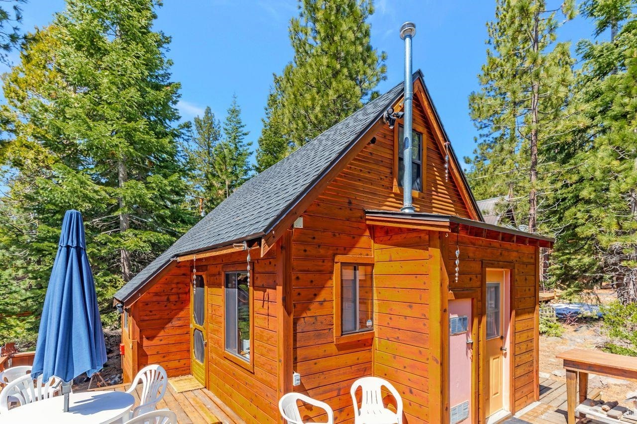 Property Photo:  7575 North Avenue  CA 96148-0000 