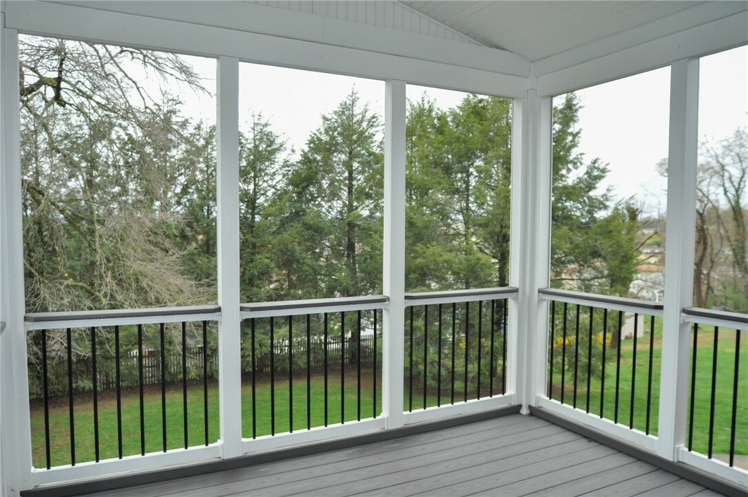 Property Photo: 425 Ridge Road PA 15601