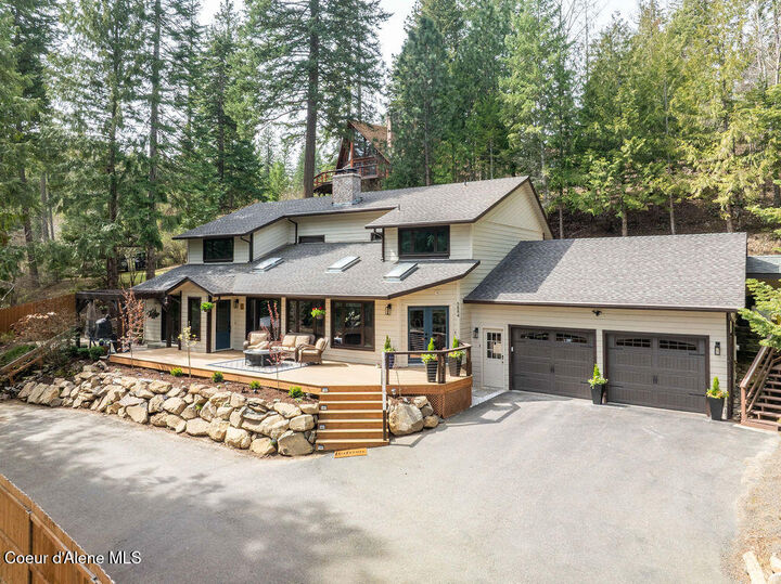 Property Photo: 5884 E Hayden Lake Rd ID 83835
