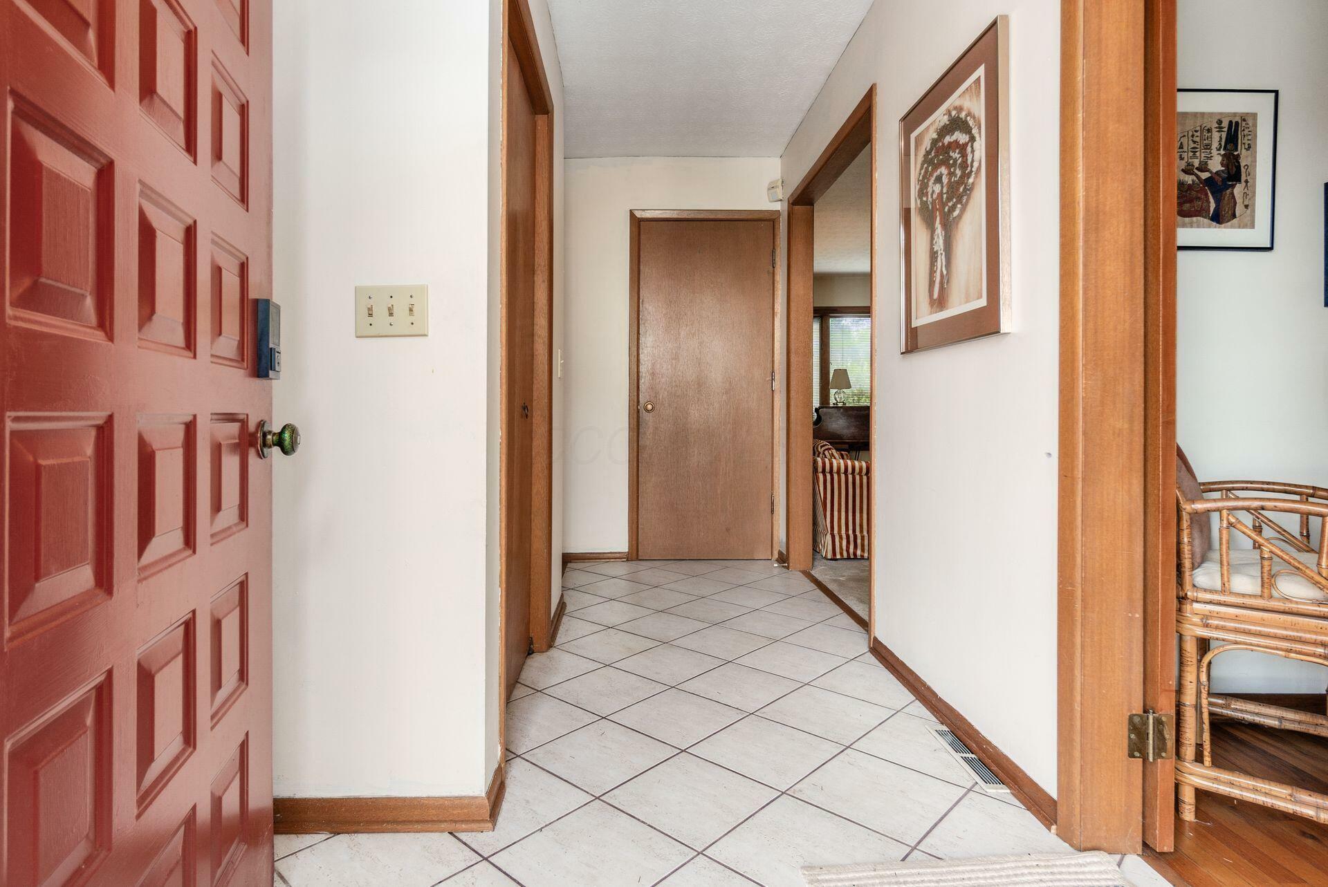 Property Photo: 6273 Bellmeadow Drive OH 43229
