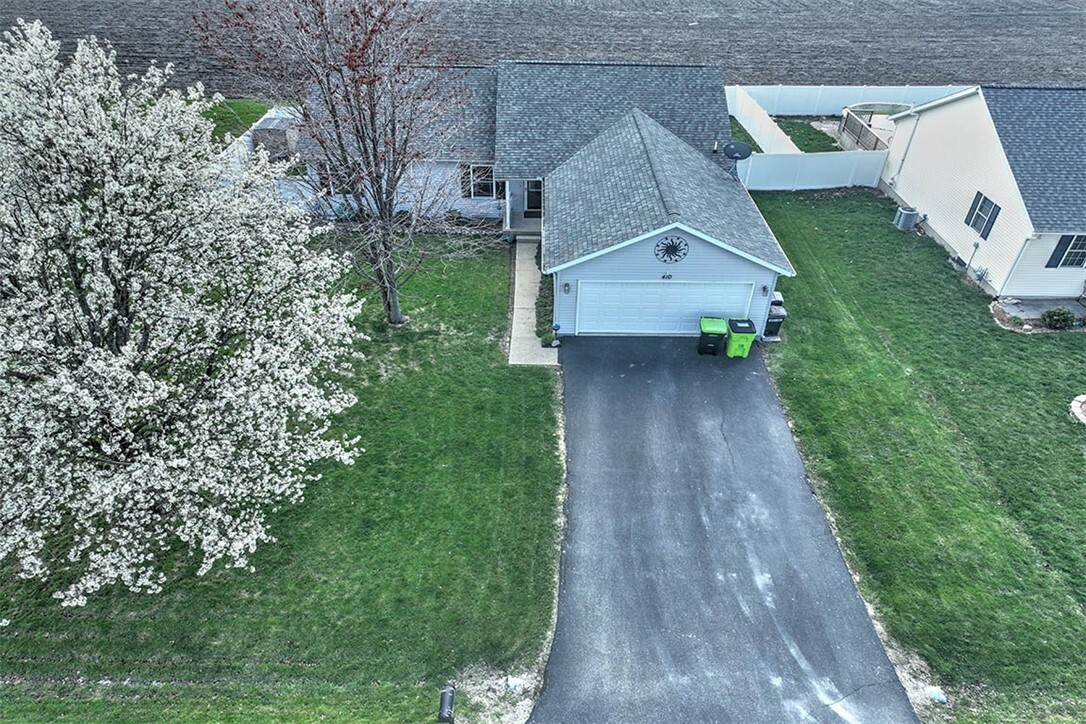 Property Photo: 410 E Kennedy Street IL 61756