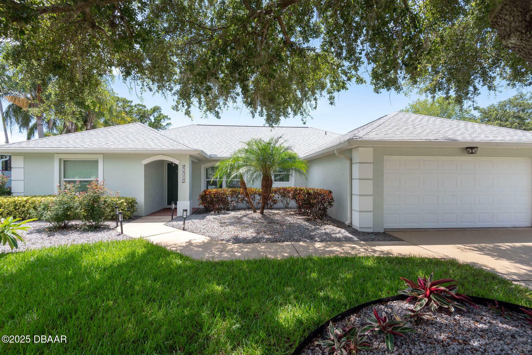 Property Photo: 5479 Saint Regis Way FL 32128