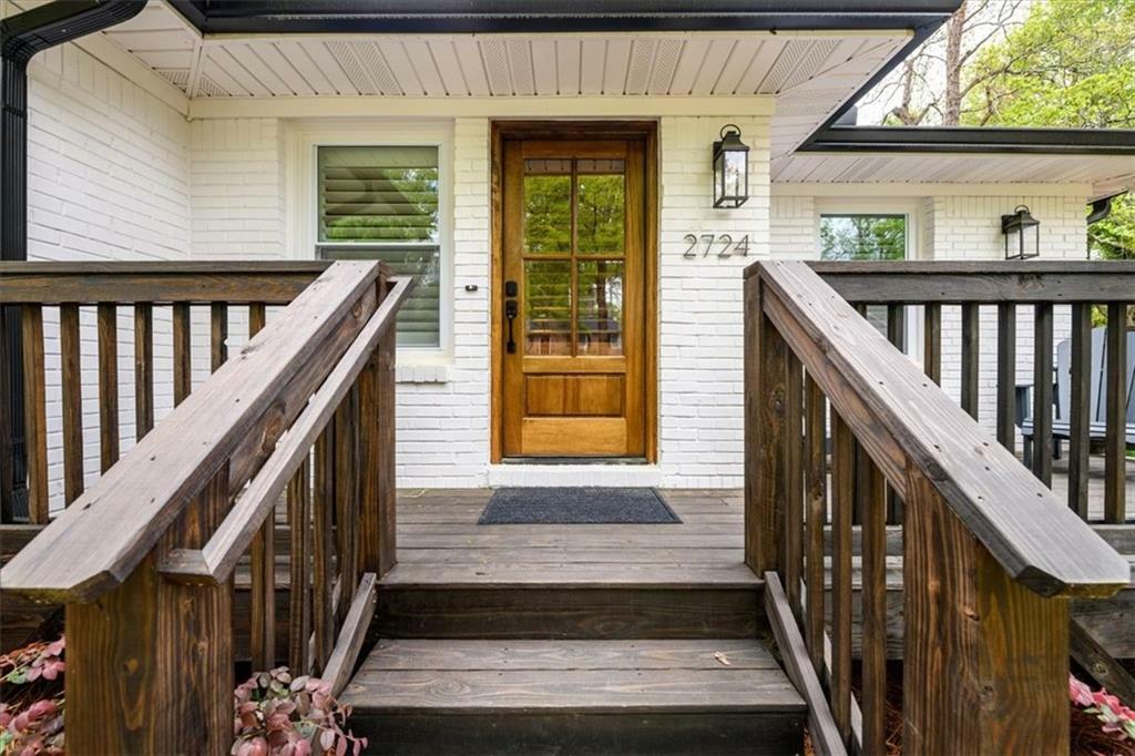 Property Photo: 2724 Parkwood Road SE GA 30080